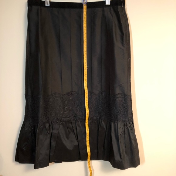 Elegant Black Silk and Lace Skirt - Picture 1 of 6